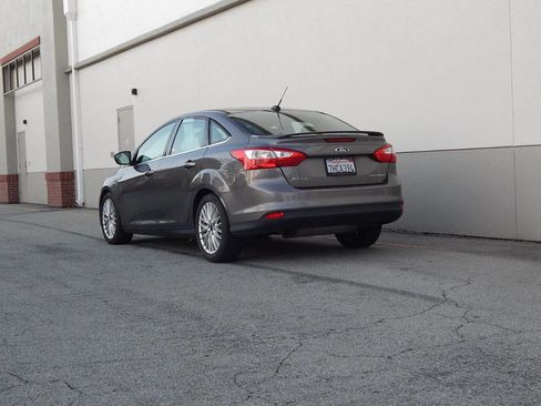 Used 2014 Ford Focus Titanium image 5