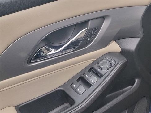 Certified 2023 Chevrolet Traverse LS image 9