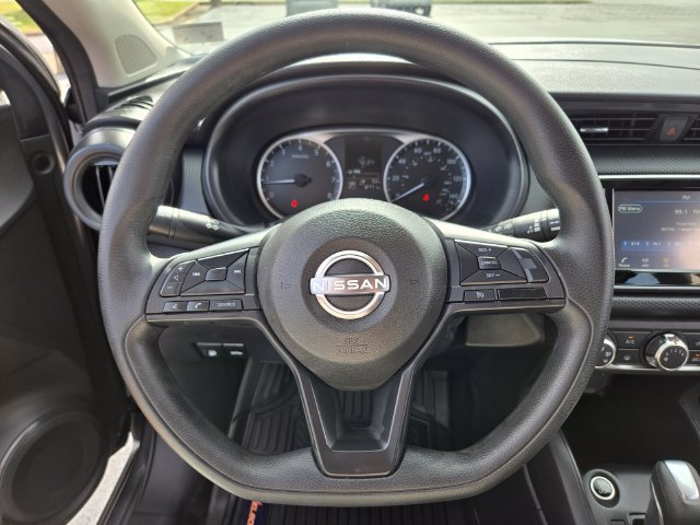 Used 2025 Nissan Kicks Play S FWD image 30