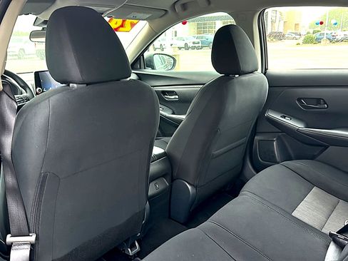 Used 2024 Nissan Sentra SV FWD image 17
