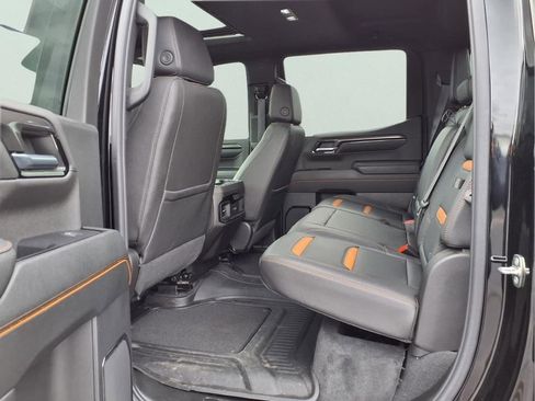 Used 2024 GMC Sierra 1500 AT4 w/ Technology Package AWD/4WD image 19