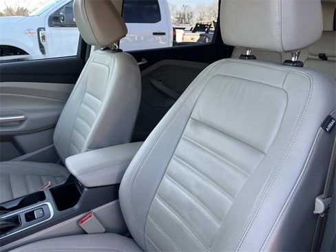 Used 2017 Ford Escape Titanium image 30