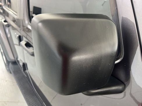 Used 2021 Jeep Wrangler Unlimited Sahara AWD/4WD image 47