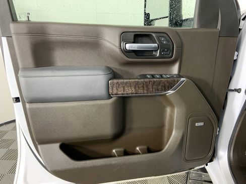 Used 2022 GMC Sierra 3500 Denali w/ Denali Ultimate Package image 25