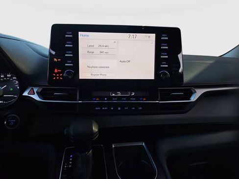 Certified 2021 Toyota Sienna LE FWD image 14