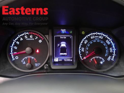 Used 2020 Toyota Tacoma SR RWD image 17