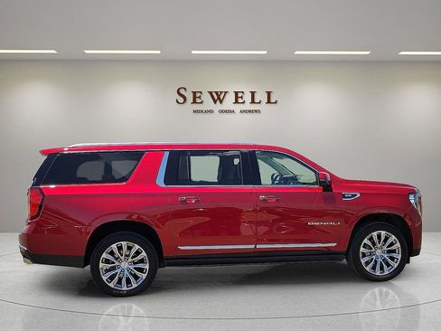 Used 2024 GMC Yukon XL Denali w/ Advanced Technology Package AWD/4WD image 6