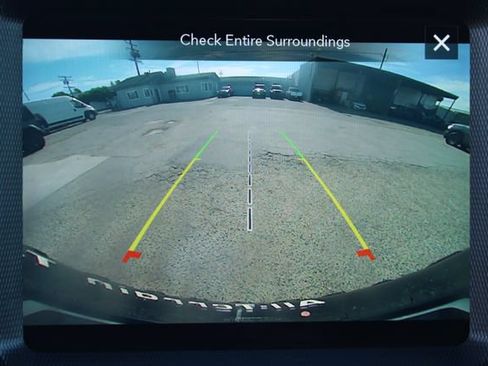 Used 2022 Jeep Wrangler Unlimited Rubicon w/ LED Lighting Group AWD/4WD image 35