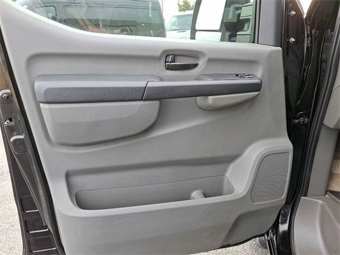 Used 2015 Nissan NV 3500 SL w/ Technology Package image 13