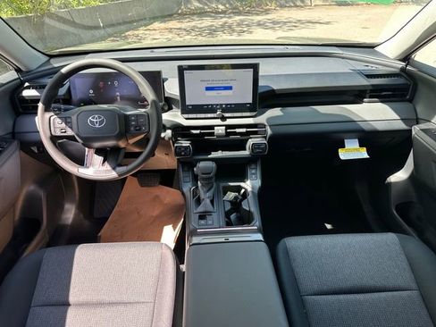 New 2026 Toyota RAV4 LE AWD/4WD image 15