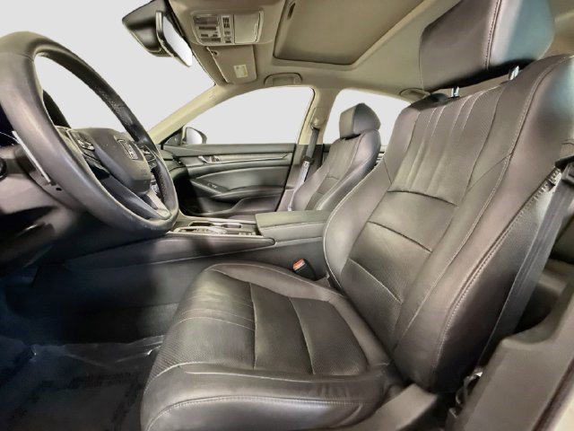 Used 2020 Honda Accord Touring image 21