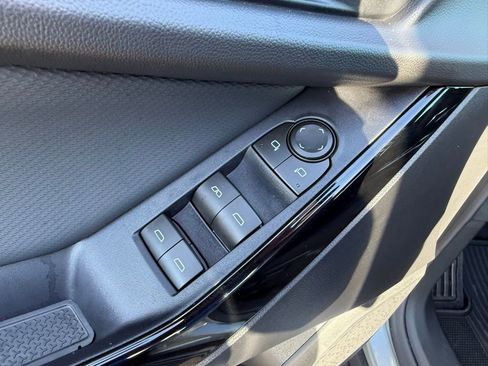 New 2026 Chevrolet Equinox LT image 21