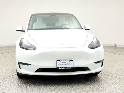 Used 2023 Tesla Model Y Long Range image 2