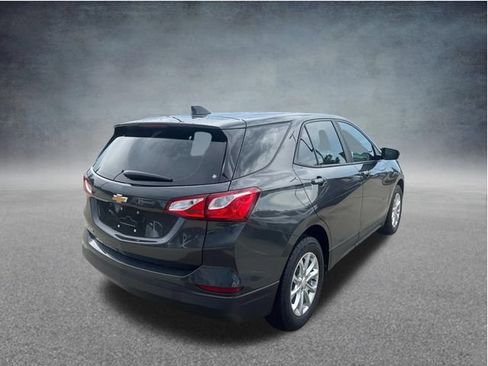 Used 2021 Chevrolet Equinox LS FWD image 9