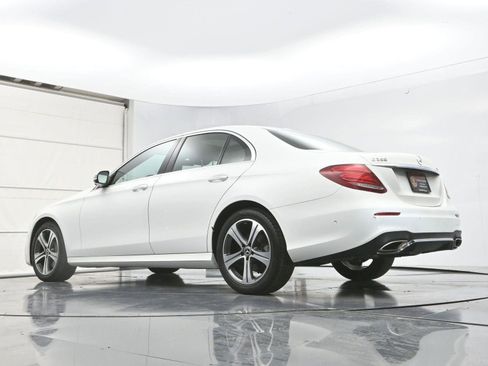 Used 2020 Mercedes-Benz E 350 4MATIC Sedan image 29