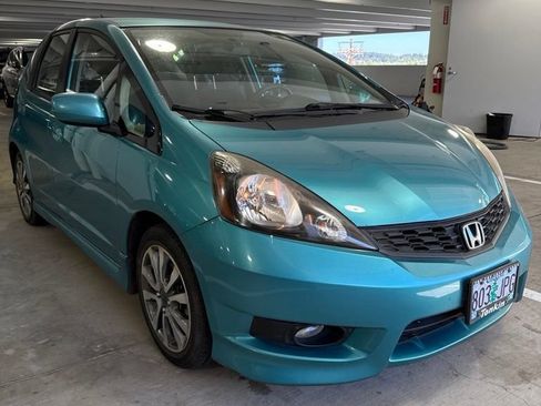 Used 2013 Honda Fit Sport image 3