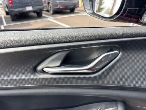 Used 2024 Jeep Grand Cherokee L Altitude AWD/4WD image 17