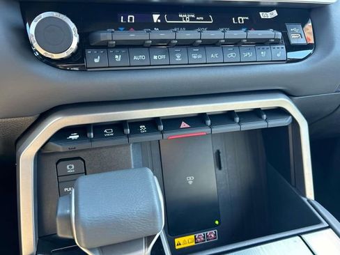 Used 2026 Toyota Sequoia Platinum AWD/4WD image 35