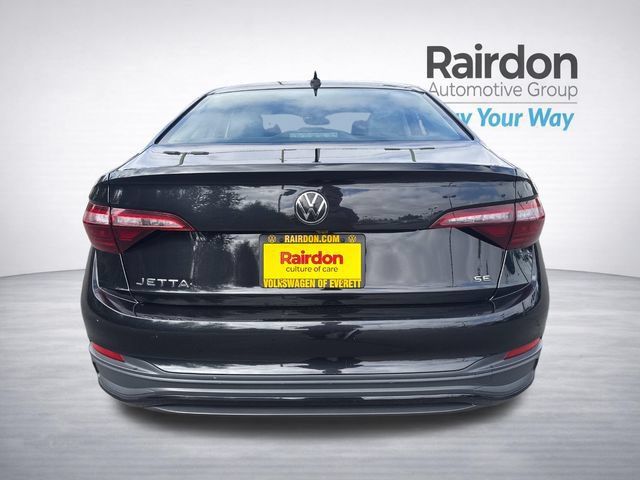 Used 2024 Volkswagen Jetta SE FWD image 6