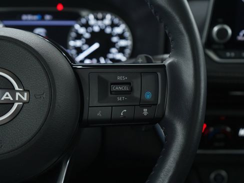 Used 2023 Nissan Rogue SV w/ SV Premium B Package image 28