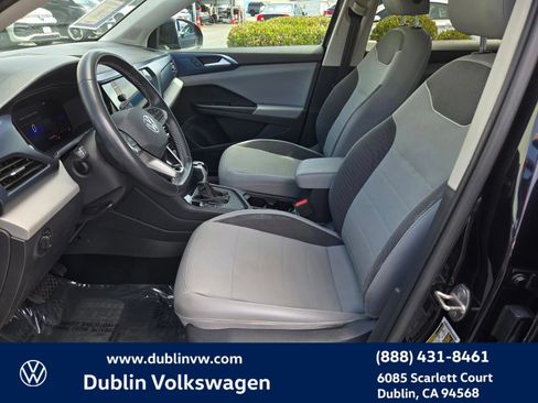 Certified 2023 Volkswagen Taos SE w/ Panoramic Sunroof Package FWD image 16