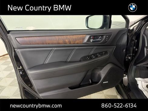 Used 2019 Subaru Outback 2.5i Limited AWD/4WD image 12