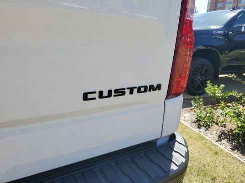 Used 2024 Chevrolet Silverado 1500 Custom Trail Boss w/ Turbomax Blackout Package AWD/4WD image 9
