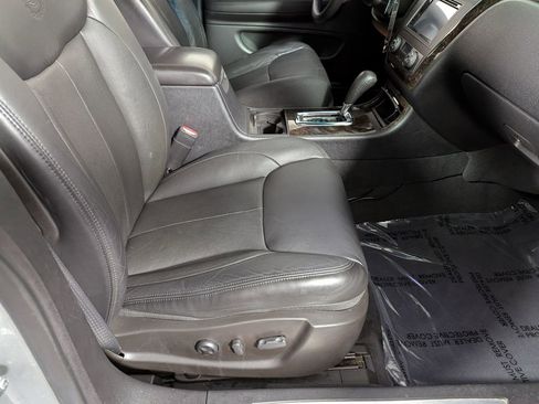 Used 2008 Cadillac DTS w/ Sun And Navigation Package image 24