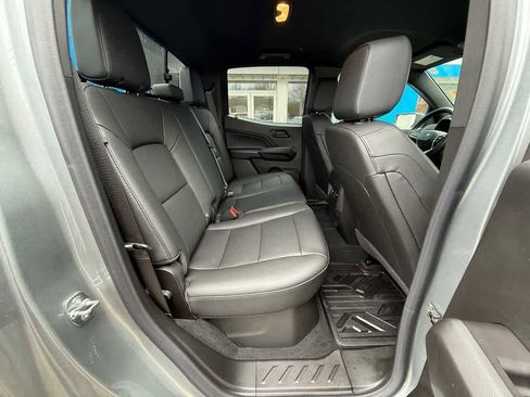 Used 2025 Chevrolet Colorado Trail Boss image 34