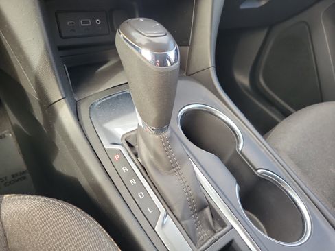 Used 2020 Chevrolet Equinox LT image 22