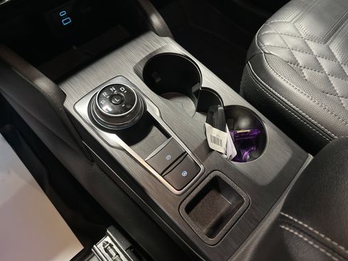 Used 2023 Ford Escape Platinum w/ Premium Technology Package image 27