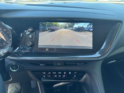 Used 2023 Buick Envision Essence AWD/4WD image 18