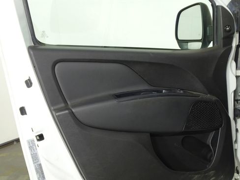 Used 2019 RAM ProMaster City Tradesman SLT image 16