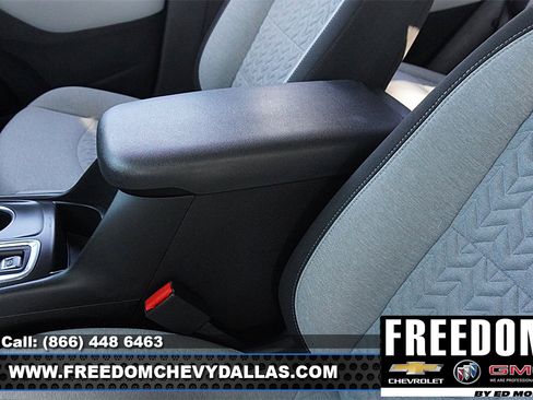 Used 2022 Chevrolet Equinox LS w/ LPO, Floor Liner Package FWD image 30
