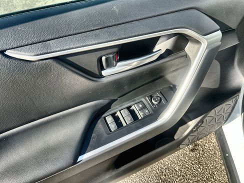 Used 2023 Toyota RAV4 XLE image 19