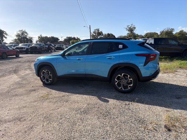 New 2026 Chevrolet Trax LT w/ Driver Confidence Package FWD image 5