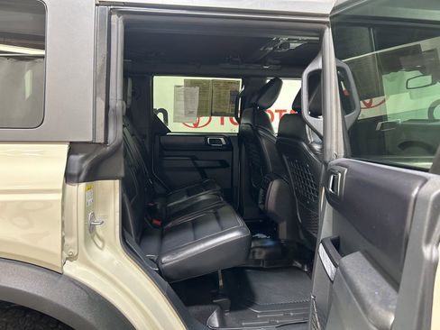 Used 2025 Ford Bronco Badlands AWD/4WD image 14