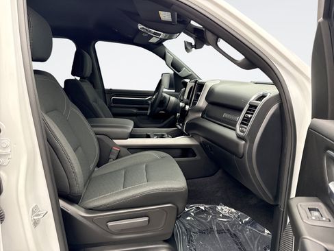 Used 2025 RAM 1500 Big Horn AWD/4WD image 18