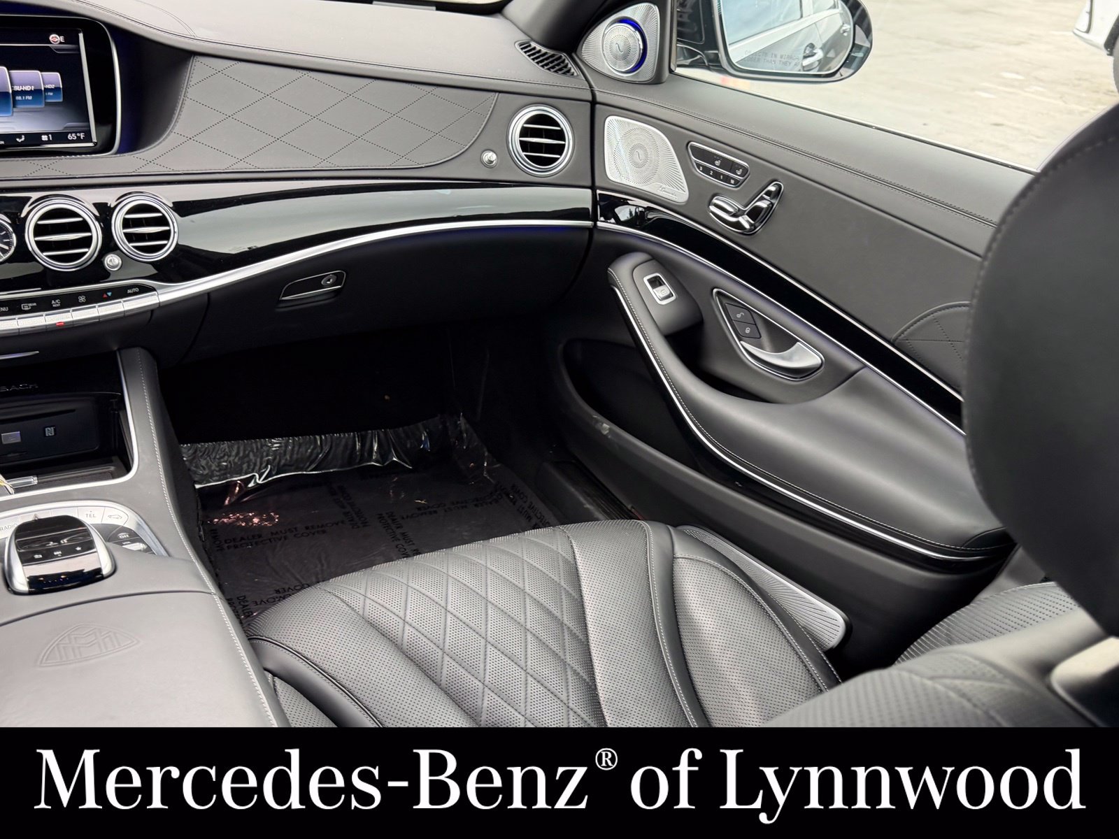 Used 2017 Mercedes-Benz Maybach S 550 4MATIC image 23