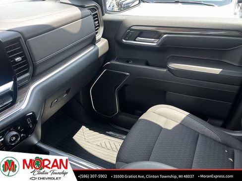 Used 2023 Chevrolet Silverado 1500 RST AWD/4WD image 28