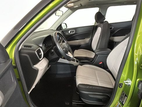Certified 2023 Hyundai Venue SEL FWD image 14