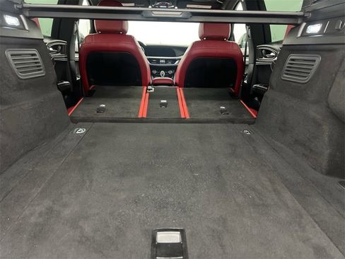 Used 2022 Alfa Romeo Stelvio Veloce image 66