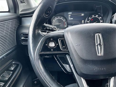 Used 2021 Lincoln Corsair AWD w/ Premium Package image 16