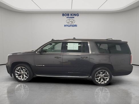 Used 2018 GMC Yukon XL SLT w/ Open Road Package AWD/4WD image 2