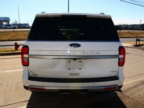 Used 2023 Ford Expedition Max XLT image 9