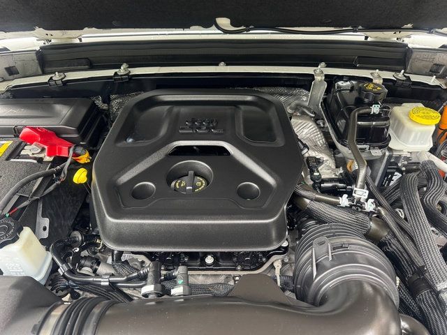 Used 2024 Jeep Wrangler High Altitude AWD/4WD image 10