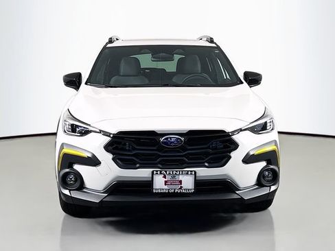 Used 2025 Subaru Crosstrek 2.5i Sport AWD/4WD image 3