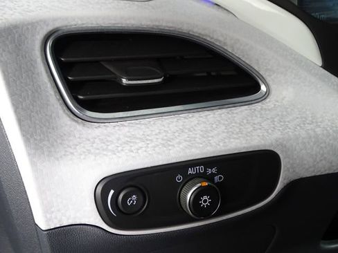 Used 2020 Chevrolet Bolt Premier w/ Infotainment Package image 19