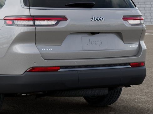 New 2026 Jeep Grand Cherokee L Limited AWD/4WD image 13