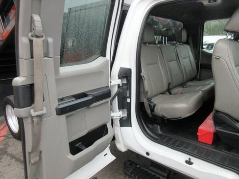 Used 2019 Ford F550 4x4 SuperCab Super Duty image 15